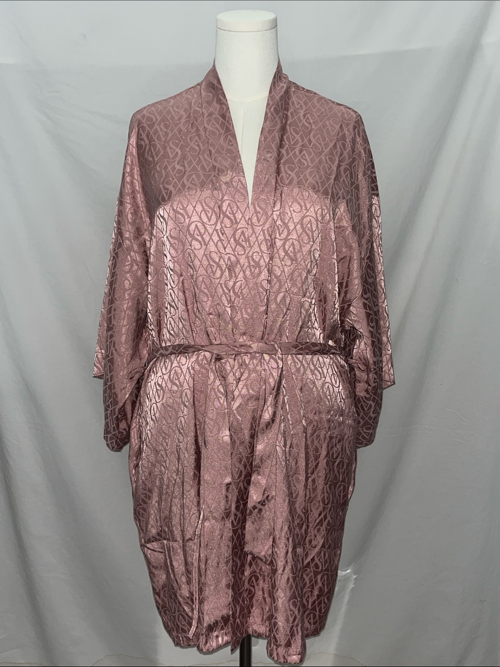 Victoria's Secret Mauve Satin Jacquard Kimono Robe with Tie